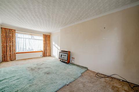 3 bedroom end of terrace house for sale, Easterton Avenue, Busby, G76