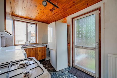 3 bedroom end of terrace house for sale, Easterton Avenue, Busby, G76