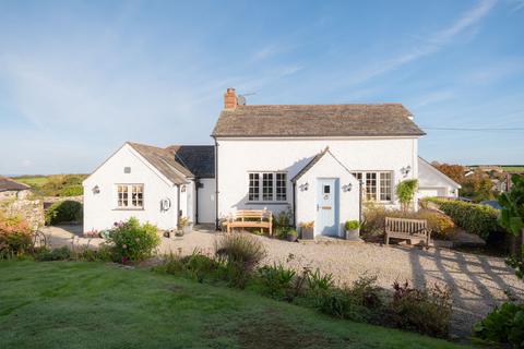 4 bedroom detached house for sale, Trelights, PL29