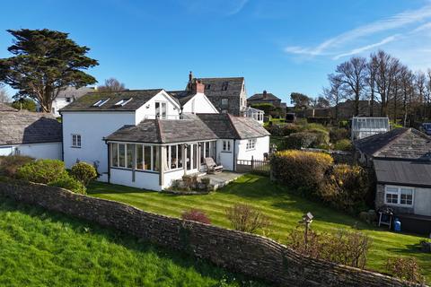 4 bedroom detached house for sale, Trelights, PL29