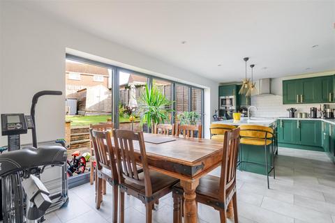 undefined, Fernbank Place, Ascot