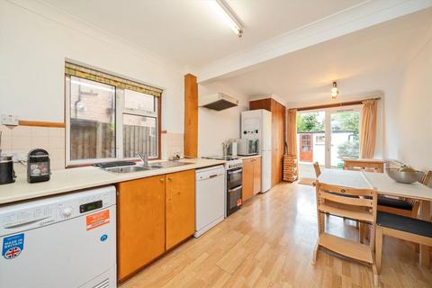 4 bedroom terraced house for sale, Charlton Road, London NW10