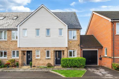 62 Redwood Drive, Epsom, KT19 8FL