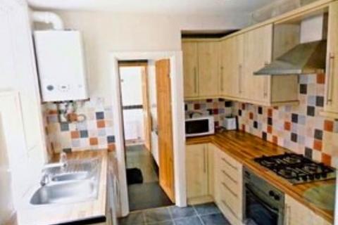 2 bedroom flat to rent, Simonside Terrace, Newcastle Upon Tyne NE6