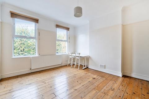 4 bedroom end of terrace house for sale, Consort Road, London