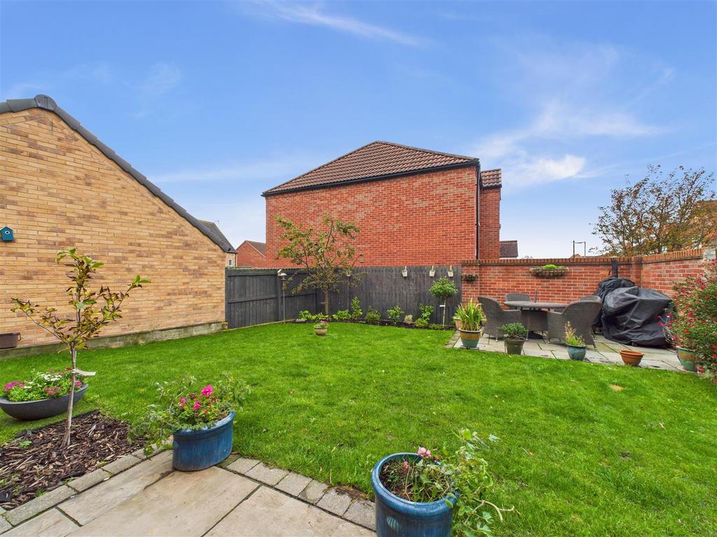 CAM03303 G0-PR0249-STILL006.jpg