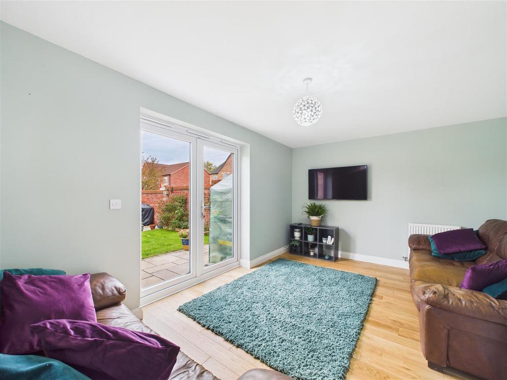 CAM03303 G0-PR0248-STILL002.jpg