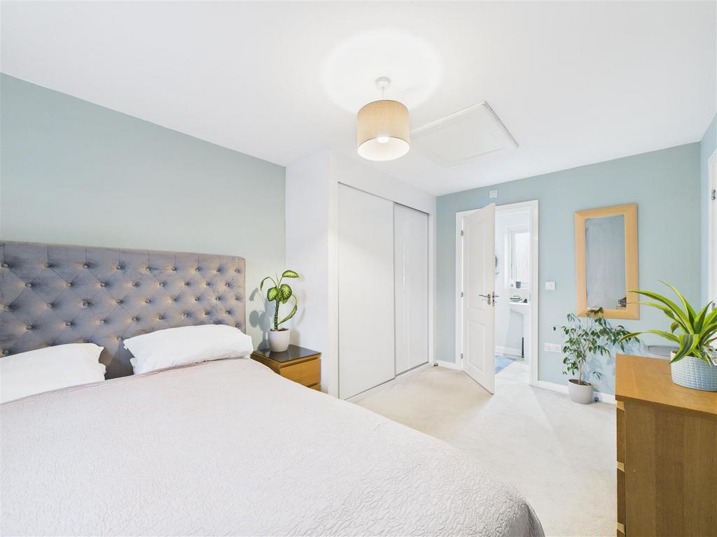 CAM03303 G0-PR0248-STILL015.jpg