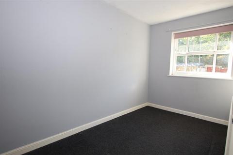 2 bedroom townhouse to rent, Tinkler Stile, Thackley