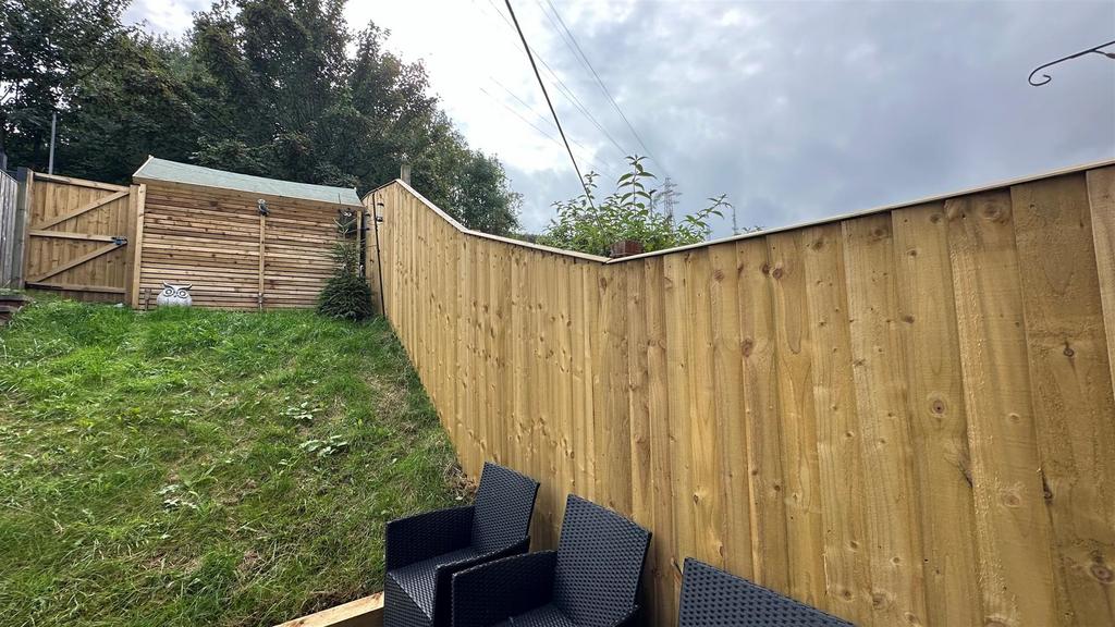 Fence2.jpg