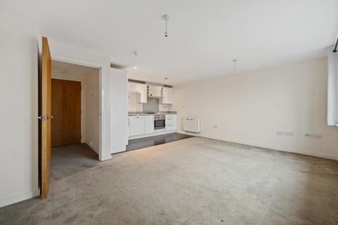 1 bedroom flat for sale, Lovelace House, West Ealing