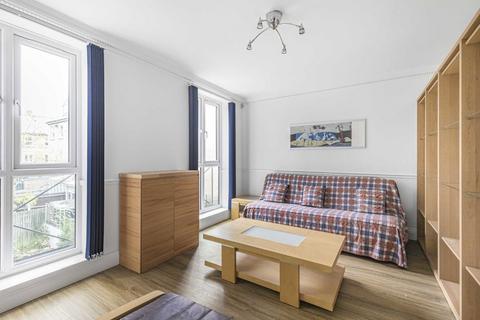 4 bedroom flat to rent, Clarence Mews, London SE16