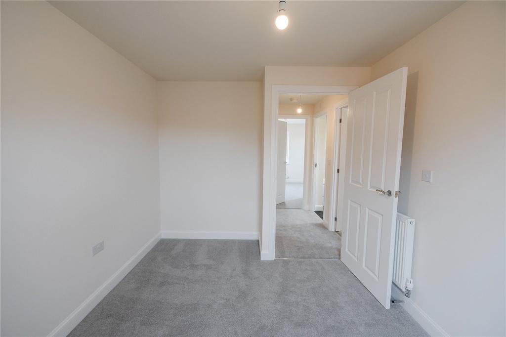 Bedroom 2 (2)