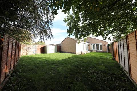 undefined, Kenmore Drive, Hull