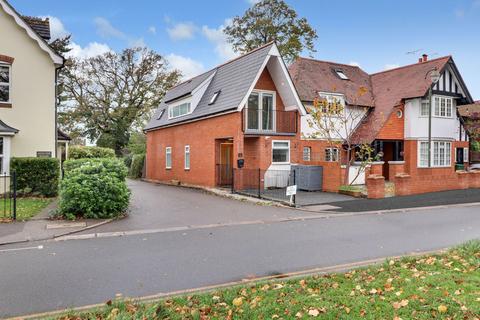 undefined, Weston Green, Thames Ditton, KT7