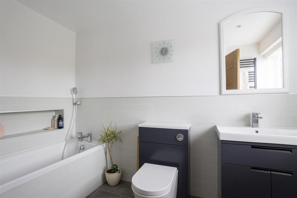 8 Appleton Court 32.jpg