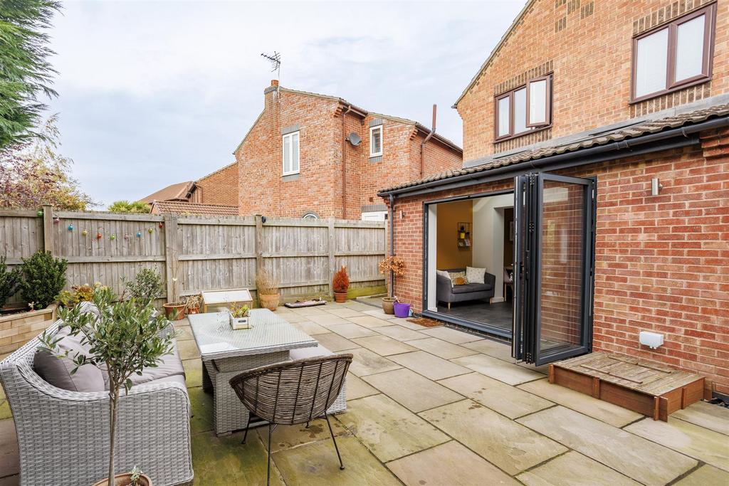 8 Appleton Court 24.jpg