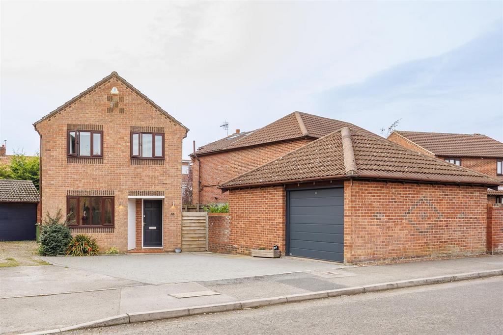 8 Appleton Court 40.jpg