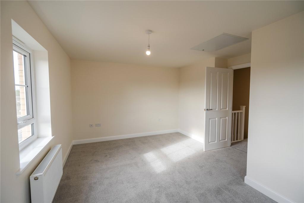 Bedroom 1 (2)