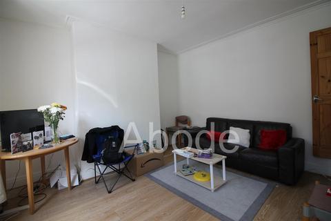2 bedroom house to rent, Thornville Road, Hyde Park, Leeds