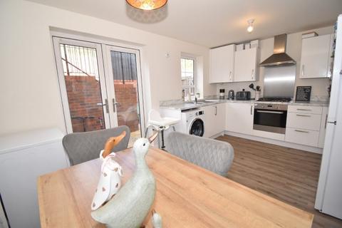 3 bedroom end of terrace house for sale, Finch Close, Alphington, Exeter, EX2