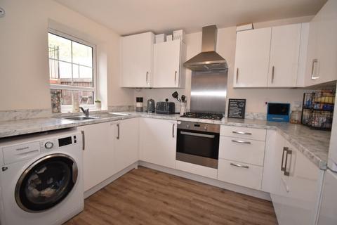 3 bedroom end of terrace house for sale, Finch Close, Alphington, Exeter, EX2