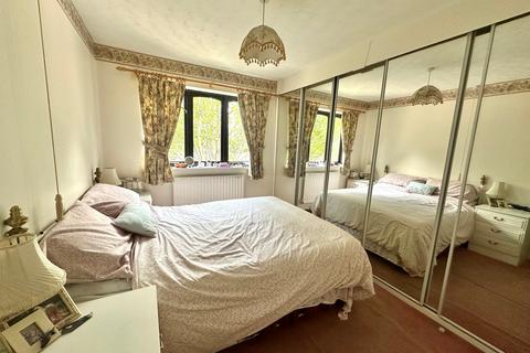 undefined, Balfour Mews, Bovingdon HP3