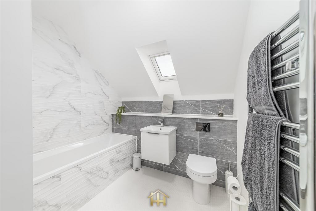 29 CASTLEVIEW PL 031125 EDIT (7 of 35).jpg