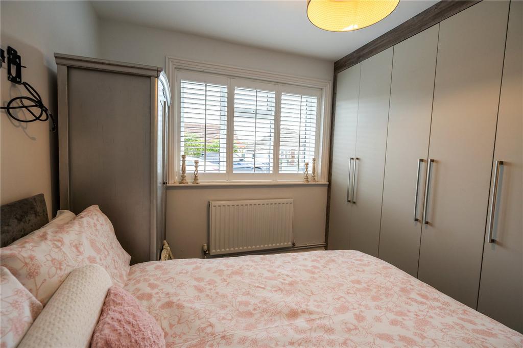 Gf Bedroom (2)