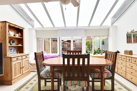 4 bedroom terraced house for sale, Northcliffe, Bexhill-On-Sea