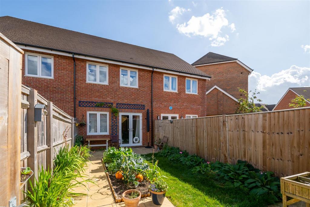 69 Webber Street externals-2.jpg