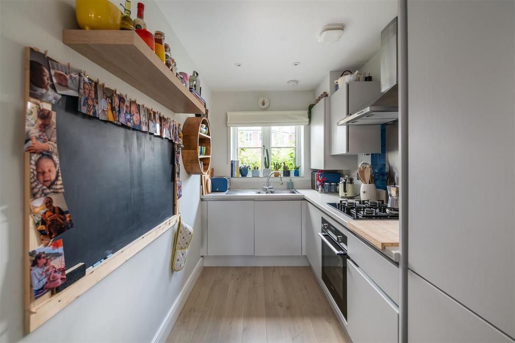 69 Webber Street internals-16.jpg