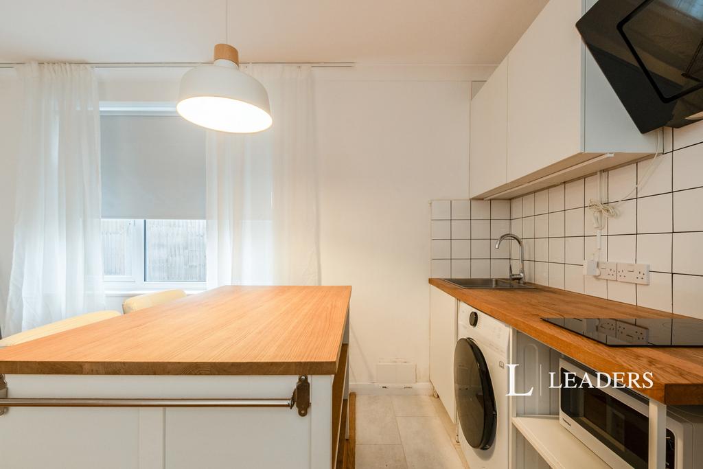 Apartment in Bournemouth - More
