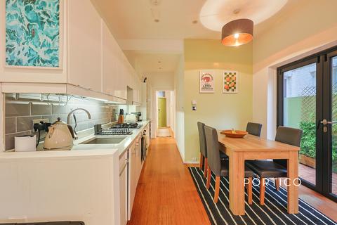 2 bedroom flat to rent, Musard Road, W6