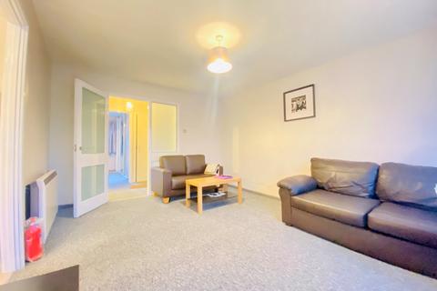 undefined, Woodcroft Flats, 10 Chepstow Road, CR0