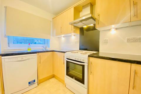 undefined, Woodcroft Flats, 10 Chepstow Road, CR0