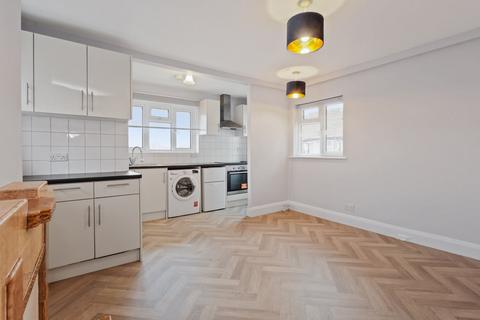 2 bedroom flat for sale, Boston Manor Road, London, TW8