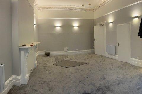 Studio to rent, Fellows Road, Belsize Park NW3