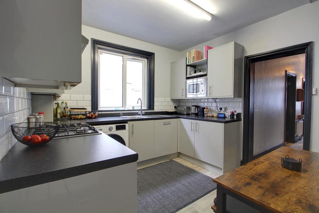 Kitchen 2