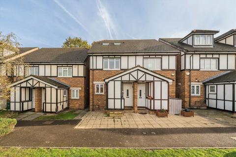 undefined, Heton Gardens, London NW4