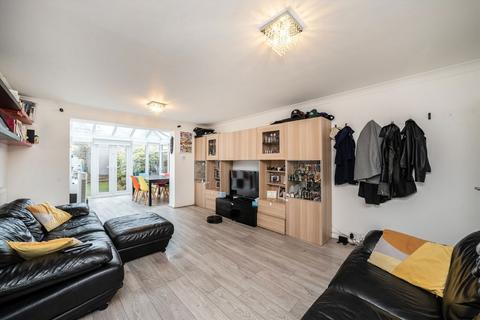 undefined, Heton Gardens, London NW4
