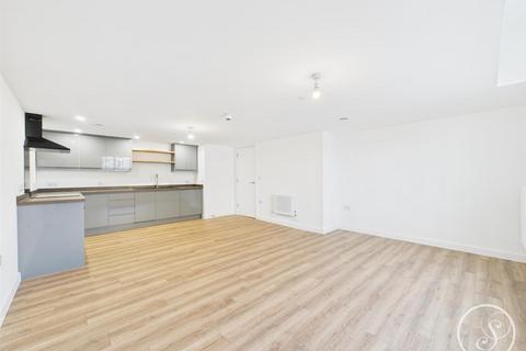 2 bedroom flat for sale, The Bank, The Headrow, Leeds