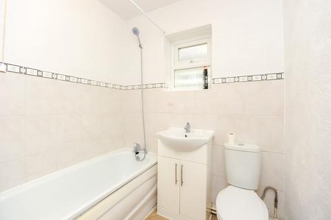 2 bedroom end of terrace house for sale, Chelston Road, Ruislip, HA4