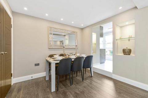 3 bedroom apartment to rent, Boydell Court, St John's Wood Park NW8