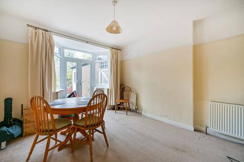 3 bedroom semi-detached house to rent, Kenilworth Road, Stoneleigh, Epsom, KT17