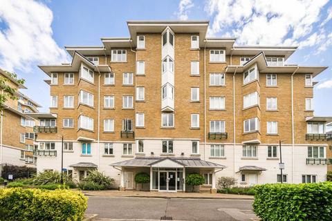 undefined, Strand Drive, Kew TW9