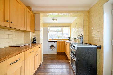 3 bedroom semi-detached house for sale, Springbank Avenue, Leeds, LS27