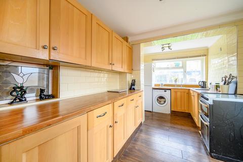 3 bedroom semi-detached house for sale, Springbank Avenue, Leeds, LS27