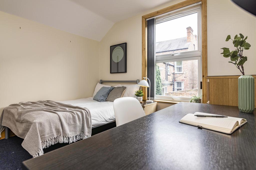 Bedroom (6)