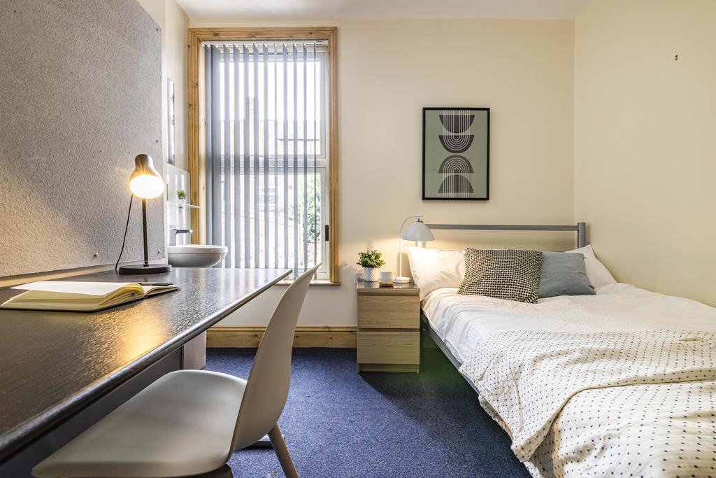 Bedroom (3)